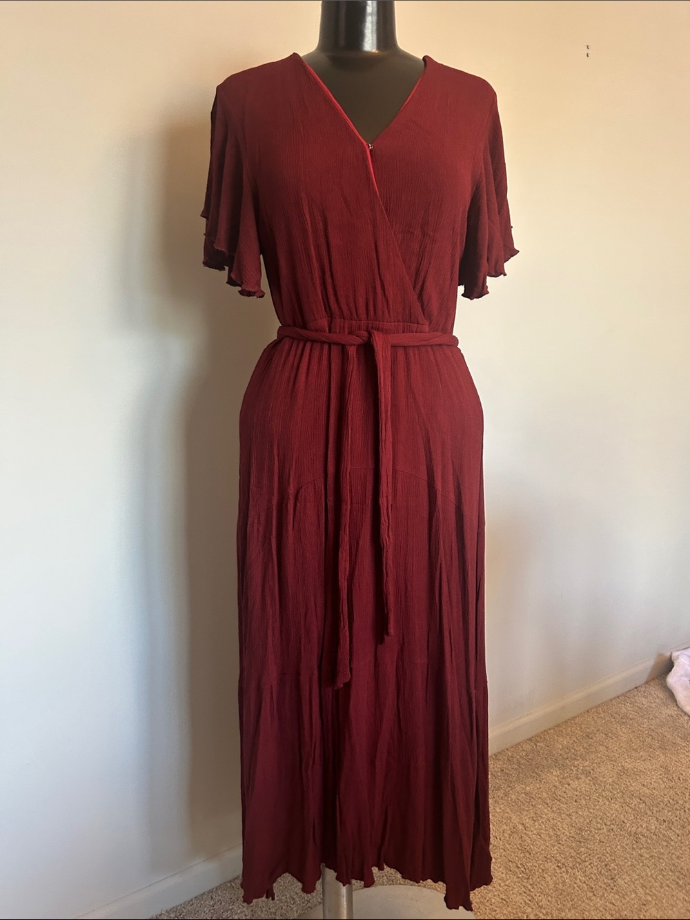 Flutter sleeve maxi dress in burgundy soft crinkle viscose, sz M EUC